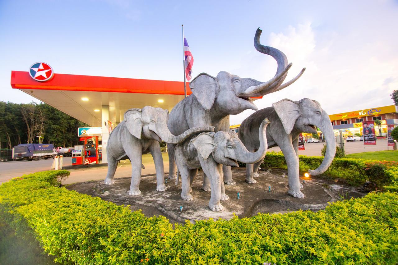 The Lephant Hotel Surat Thani Dış mekan fotoğraf